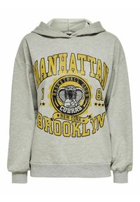 Felpa grigia con cappuccio, caratterizzata da un audace testo nero e giallo "Manhattan Brooklyn" e un design di un club di basket al centro.