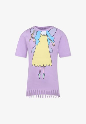 T-shirt di cotone lillà con maniche corte, caratterizzata da una grafica di una fata in giallo, blu e verde, con dettagli di frange sul fondo.