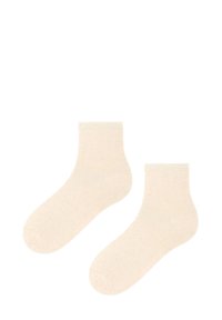 Kremowe skarpetki do kostek wykonane z mieszanki bawełny, charakteryzujące się gładką teksturą i prostym designem bez wzorów ani akcentów.