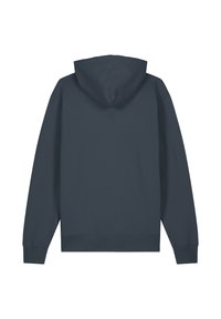 Sweatshirt à capuche bleu marine foncé, fabriqué en mélange de coton doux. Il présente des manches longues, une poche kangourou et un ourlet et des poignets côtelés. Texture lisse.