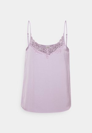 Camisola lilla con pizzo al collo, spalline regolabili e finitura in tessuto semi-trasparente e liscia.