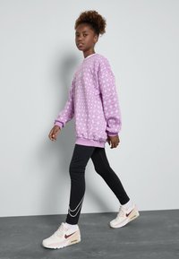 Nike Sportswear SPORTSWEAR CLUB FLEECE - Sweatshirt - rush fuchsia/white