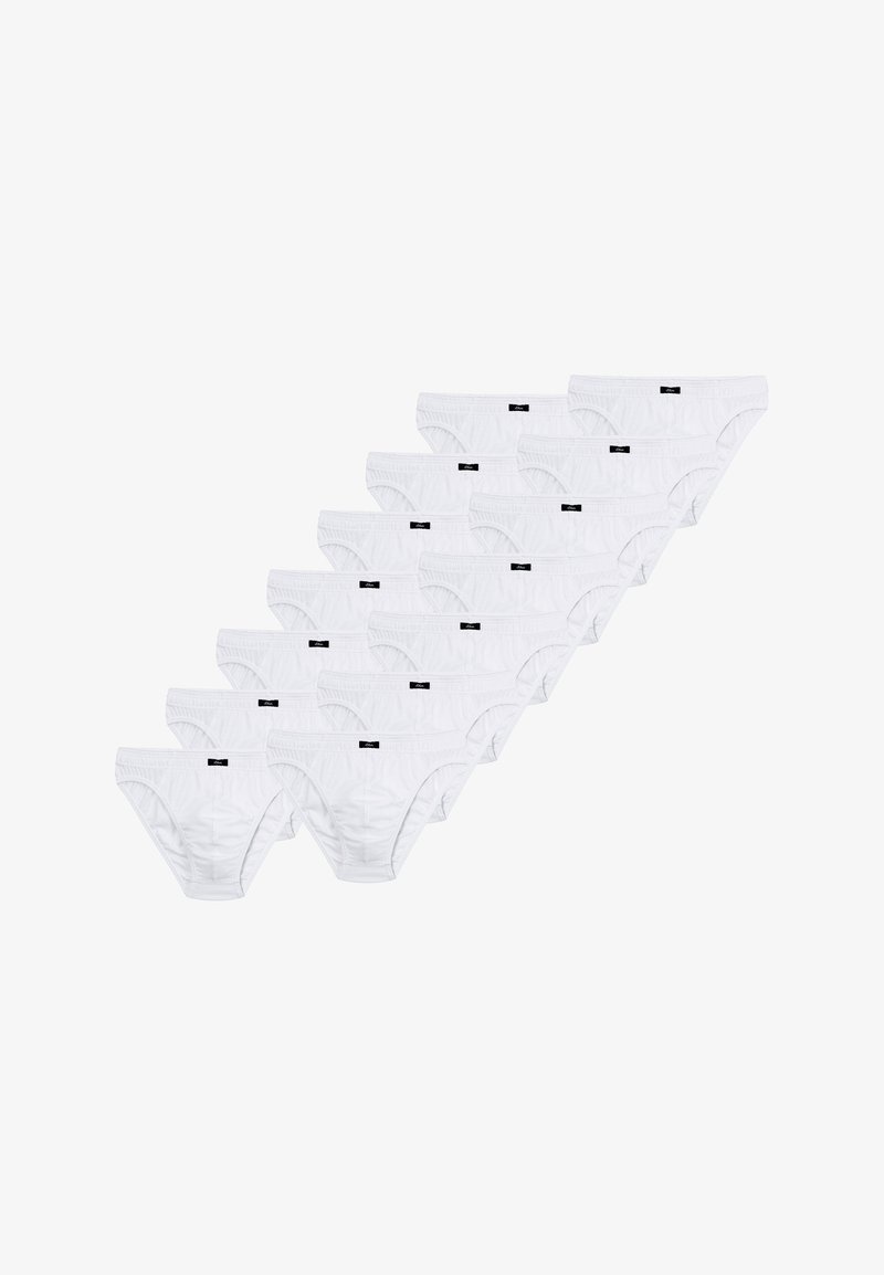 Caleçons en coton blanc disposés en grille, dotés de ceintures élastiques et de petites étiquettes noires, avec une texture lisse et un design classique.
