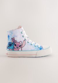 Baskets montantes tie-dye bleu et rose, avec les personnages de dessin animé Stitch et Angel sur le côté, lacets blancs et semelle en caoutchouc.
