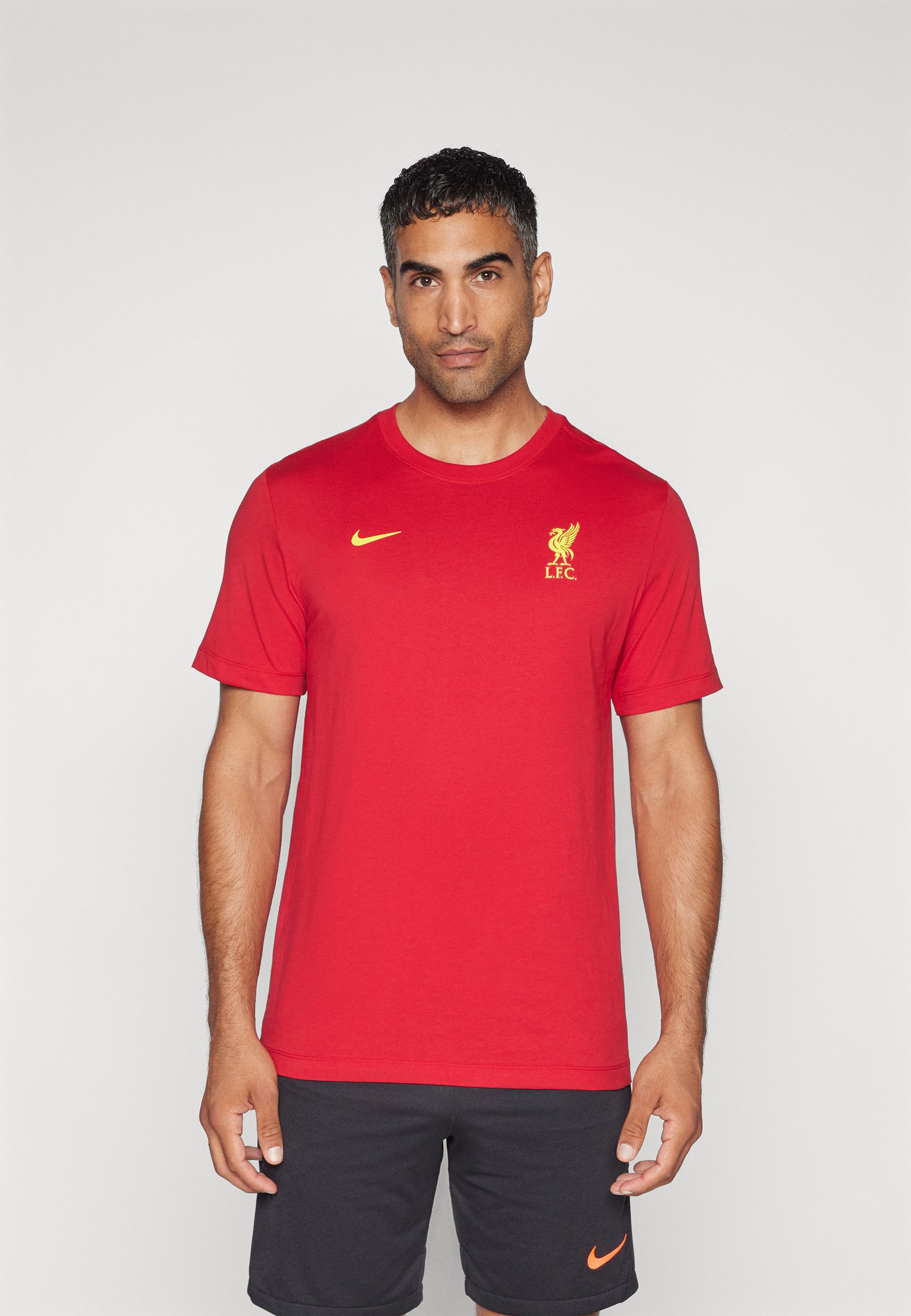 Nike Performance LIVERPOOL FC CLUB ESHORT SLEEVESESSENTIAL TEE