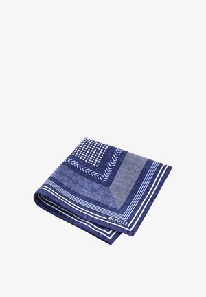 Fazzoletto piegato blu navy con motivi geometrici bianchi e testo "Boggi Milano" nell'angolo su sfondo bianco.
