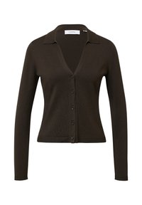 Brauner Strickcardigan mit V-Ausschnitt, Knopfverschluss und langen Ärmeln. Mit Kragen und geripptem Saum. Weiche Textur, taillierte Passform.