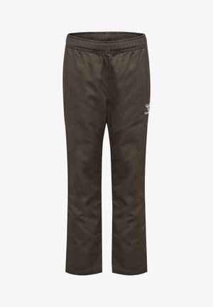 Bruine, lichte broek met een elastische tailleband. Bevat een klein logo aan de linkerkant. Rechte snit en een soepele textuur.