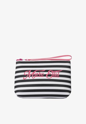 Piccola pochette con cerniera a righe orizzontali bianche e nere, cerniera rosa e cinturino da polso, con testo rosa "Marc Ellis" sul davanti.