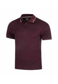 Bordeaux polo shirt met een klassieke kraag, een knoopsluiting met twee knopen en contrasterende gestreepte accenten op de mouwen. Logo op de borst.