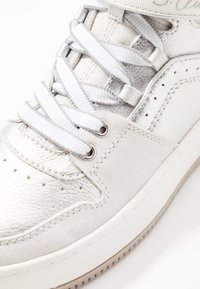 s.Oliver Sneaker high - white