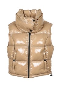 Puffige beige Weste mit glänzender Oberfläche, hohem Kragen und Rei�ßverschluss. Mit schwarzen Knöpfen und zwei seitlichen Taschen.