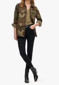 Superdry & Co Lichte jas - mottled olive