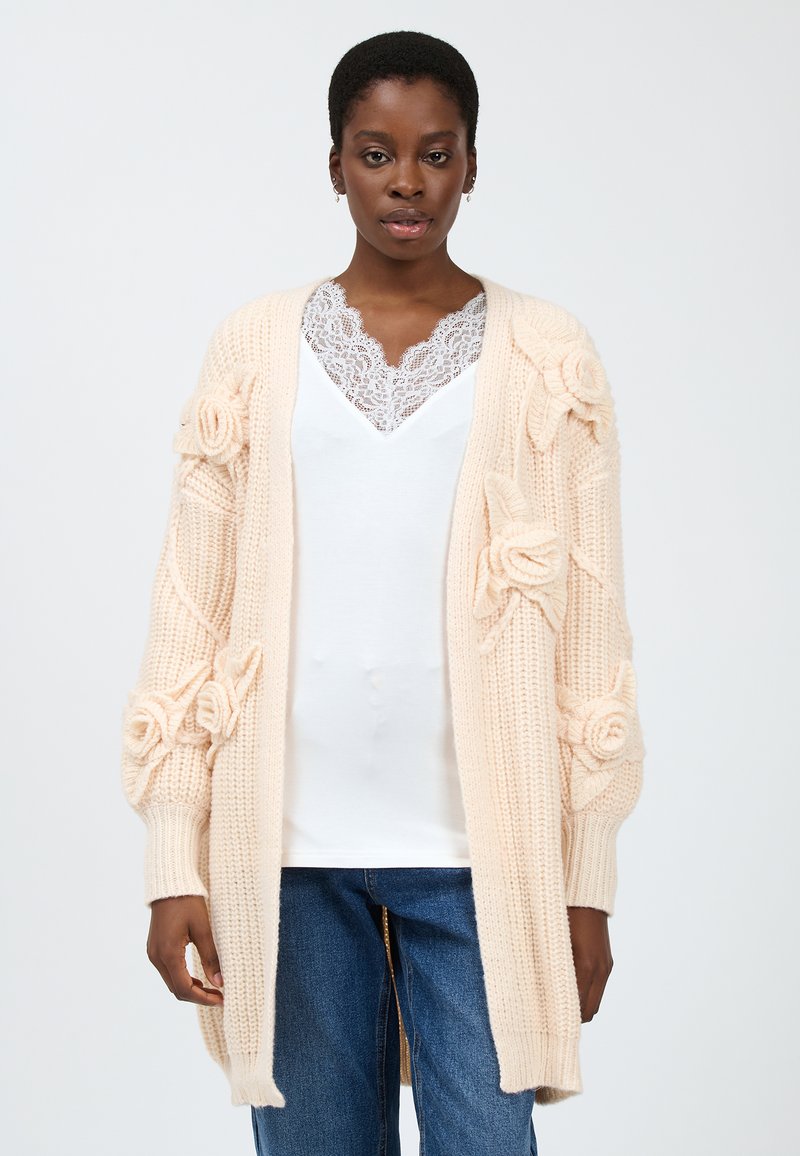INFLUENCER FLOWER APPLICATION  - Vest - cream