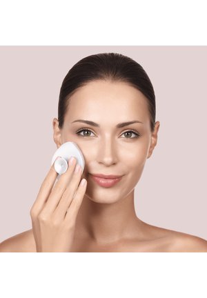 GESKE, SMARTAPPGUIDED™ FACIAL BRUSH | 4 IN 1 - Hudplejeredskab - starlight