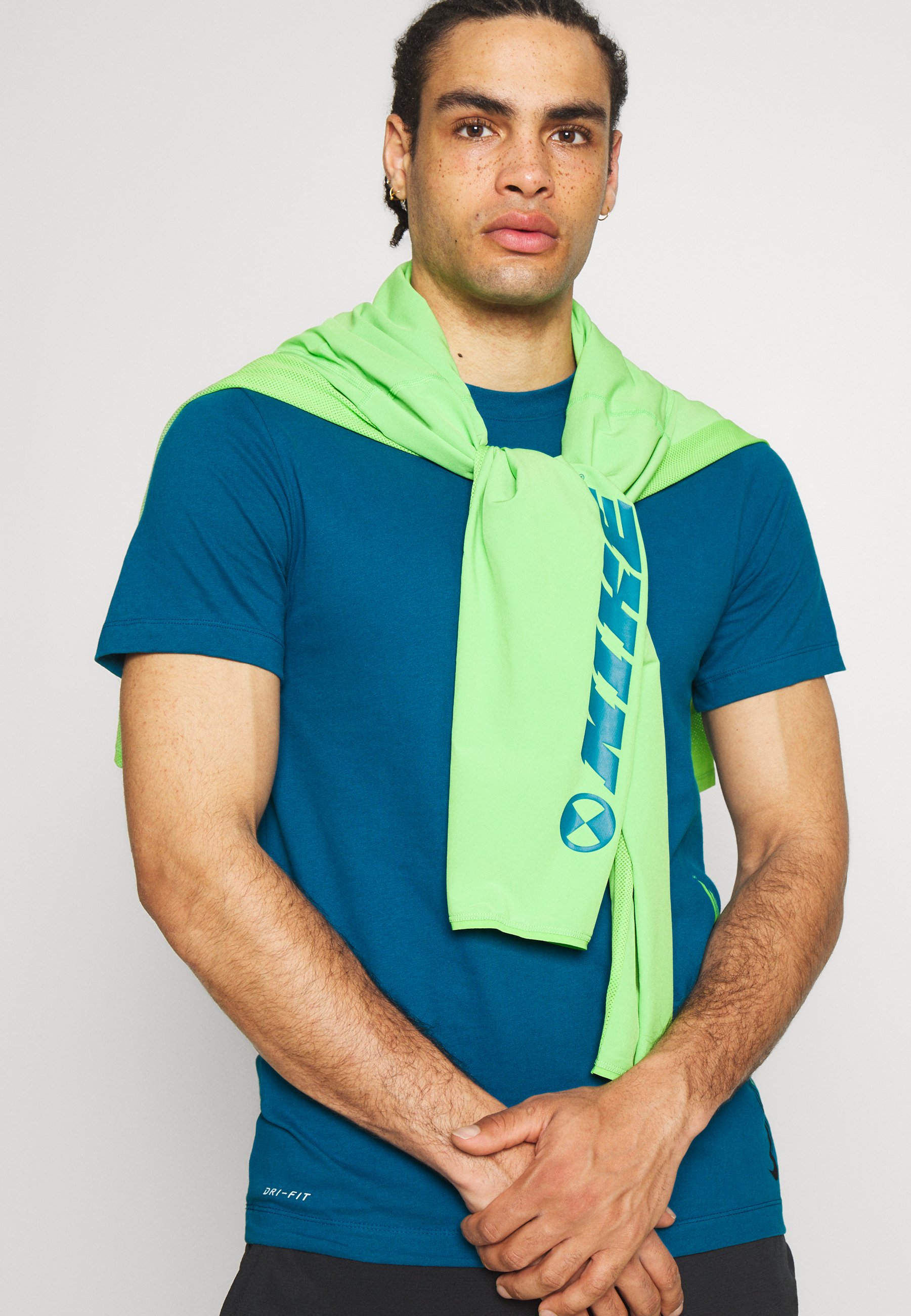 Nike Performance TEE - T-shirt print 