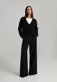 ANDIATA GISELLA - Nohavice - black