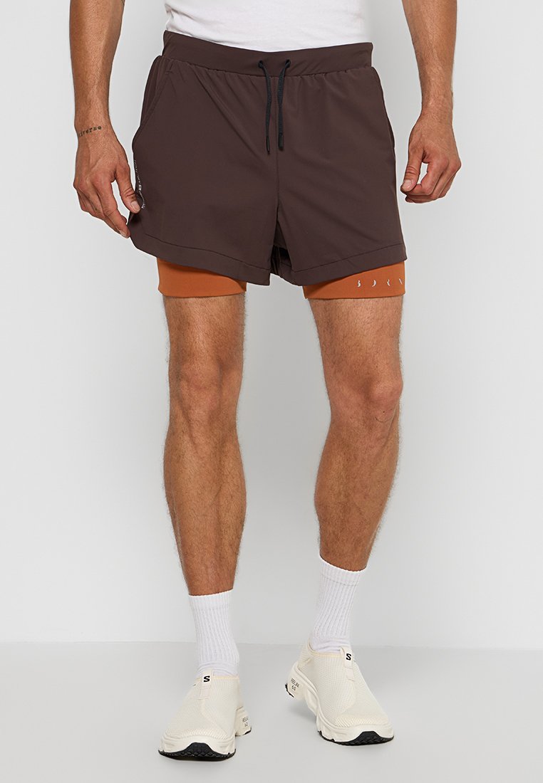 Born Living Yoga Korte broeken bruin Born Living Yoga Korte broeken bruin