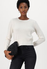 Repeat Pulover - cream