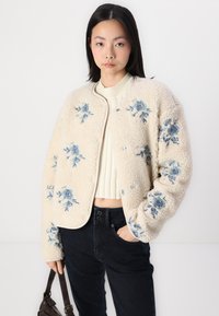 Gina Tricot Jakna iz flisa - turtledove