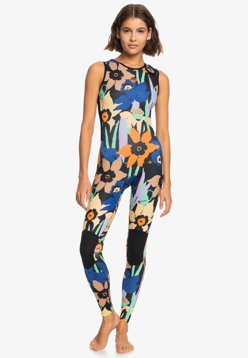 Mønstret våddragt med multicolor blomsterdesign og ærmeløs stil, der har sorte knæpuder og en tætsiddende silhuet til vandaktiviteter.