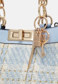 River Island Mala de mão - blue light