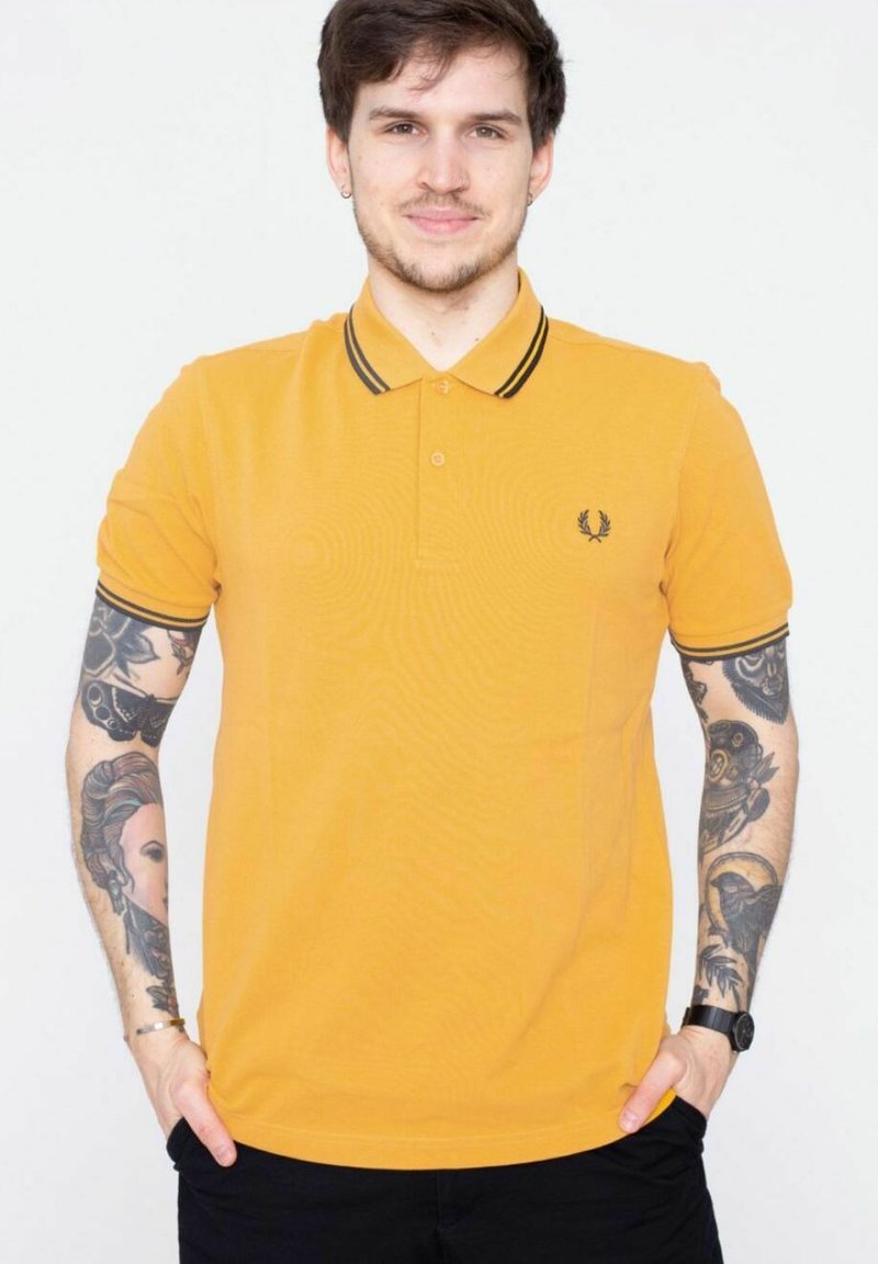 Fred Perry LISTA DOBLE Polo shirt dark yellow Zalando.de