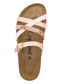 Meruňkové sandály s texturovaným růžovým páskem, kovovým akcentem a polstrovanou hnědou stélkou. Nastavitelná spona pro dokonalé uchycení.