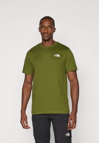 The North Face M SS BOX NSE TEE - Print T-shirt - woodland green/black