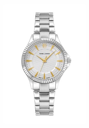 Orologio in acciaio inox argentato con quadrante bianco testurizzato, indici delle ore dorati e ghiera rigata; presenta un bracciale a maglie metalliche.