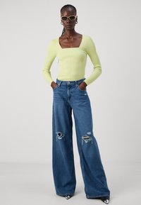 Gap Tall BAGGY TALIA - Flared-farkut - medium destroy