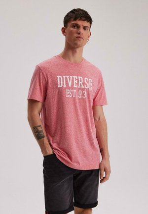 Diverse, - T-shirt z nadrukiem
