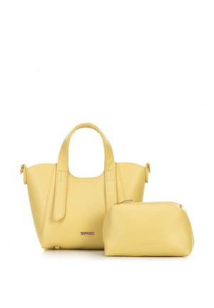 Gele leren handtas met dubbele handvatten en een bijpassend rechthoekig etui met rits, beide van het merk Wittchen, tegen een witte achtergrond.
