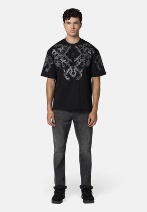 19V69 Italia, 19V69 ITALIA T-SHIRT TAMARO BAROQUE STR - Print T-shirt - black