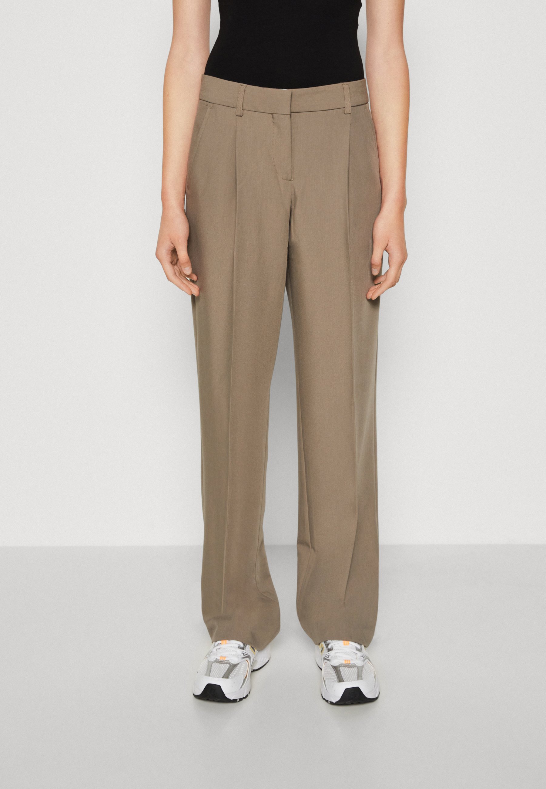 How To Wear Overalls In Winter | La Salopette