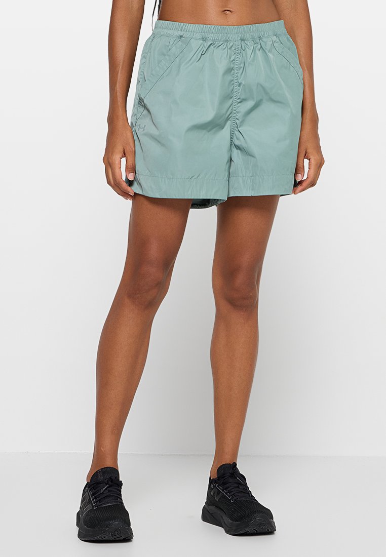 Under Armour Korte broeken groen