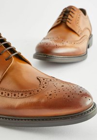 Next DERBY BROGUES STANDARD - Klassiset nauhakengät - tan brown