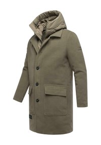 Olívazöld gyapjú keverék kabát levágott párnázott kapucnival, gombos záródással, két elülső zsebbel és diszkrét márkajellel az ujjon.