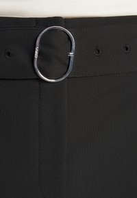 HUGO Tygbyxor - black