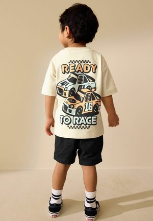Next, REGULAR FIT - SHORT SLEEVE BACK PRINT T-SHIRT  . - Tričko s potlačou - cream race car