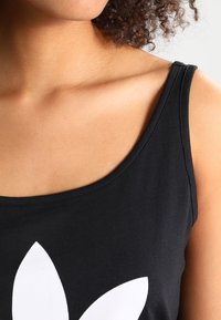 adidas Originals Linne - black