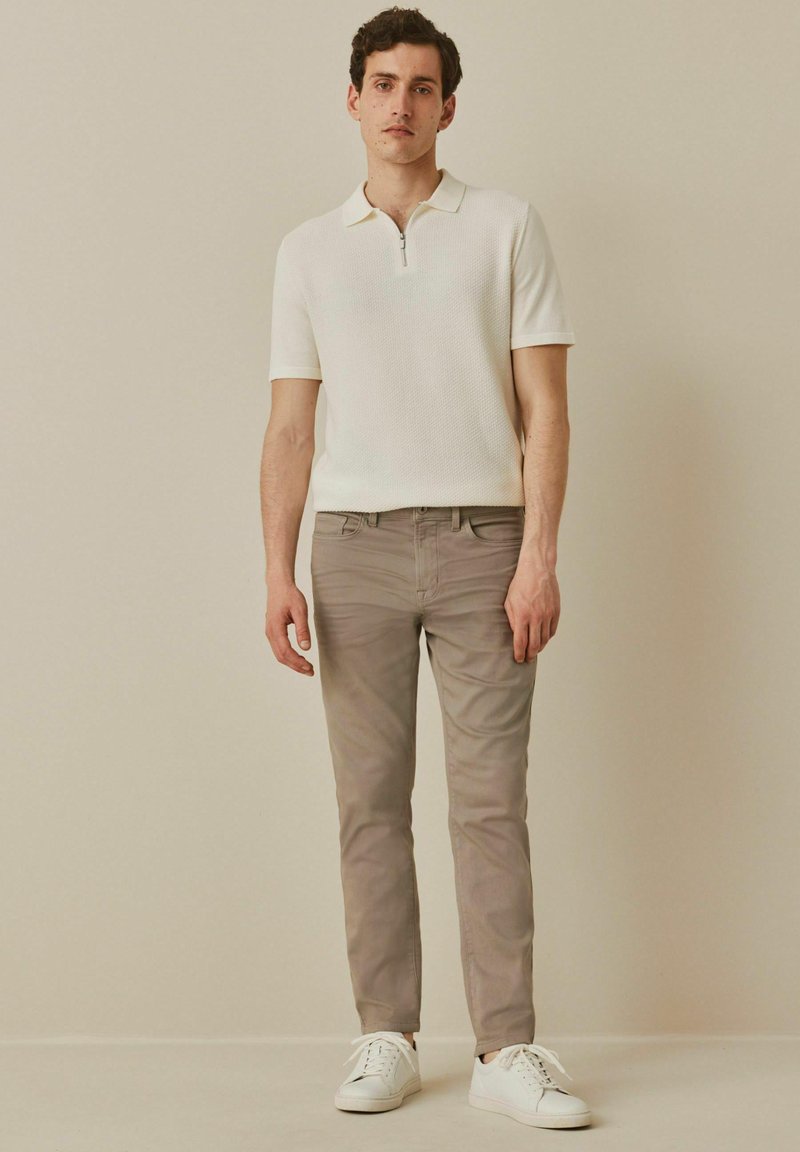 Next MOTION FLEX - Jeans straight leg - stone natural/beige - Zalando.se