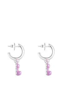 Les boucles d'oreilles anneaux en argent présentent un design en résine rose en forme de goutte, avec une forme lisse et incurvée ainsi qu'une finition polie. Elles sont ornées de petits détails en métal.