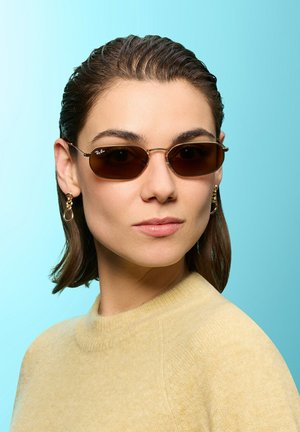 Ray-Ban, IRREGOLARE - UNISEX 0RB3947-57-001/33 - Solbriller - gold