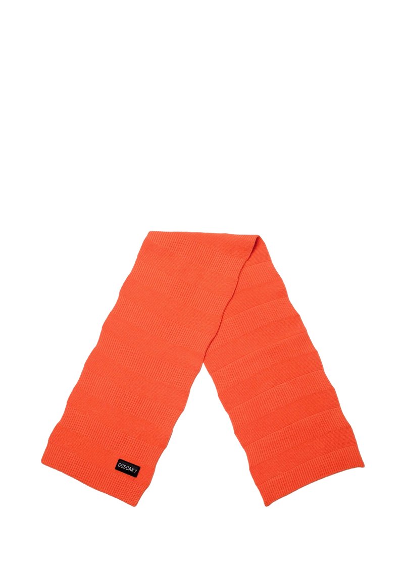 Sciarpa lavorata a maglia di un brillante colore arancione, con una texture a coste, di forma rettangolare, caratterizzata da un piccolo etichetta nera con logo a un'estremità.