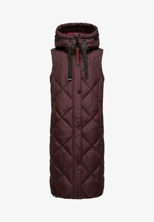 Kudumis burgundia vest, millel on kõrge kaelus, lukuga sulgemine ja tõmblukud. Esiküljel on mustad aktsendid ja nagin nööbid.