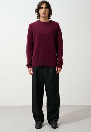NOLAN - Strickpullover - purple