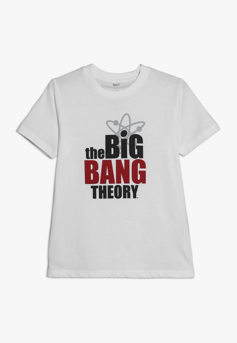 T-shirt en coton blanc avec le texte "THE BIG BANG THEORY" en lettres noires et rouges en gras, avec un graphique d'atome gris au-dessus.