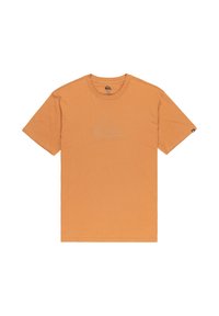 Oranssi puuvillapaita, jossa on pyöreä kaula-aukko, lyhyet hihat ja hienovarainen logo, joka on painettu vaaleammalla sävyllä eteen.