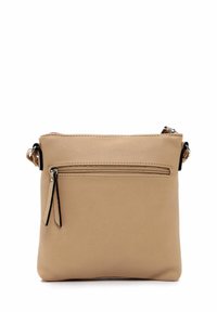 Světle hnědá kožená crossbody taška s texturovaným povrchem, horním zipovým uzávěrem a vnější kapsou na zip s černým táhlem.